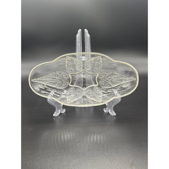 Vintage Anchor Hocking Clear Glass Oblong Relish Dish With Renaissance Leaf Desi - Picture 8 of 12